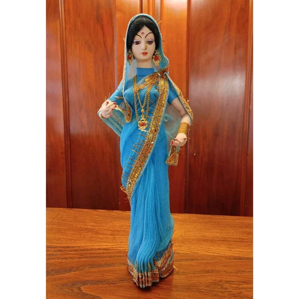VTG Beautiful Details Handmade Indian Woman Saree Traditional Wearing Doll
